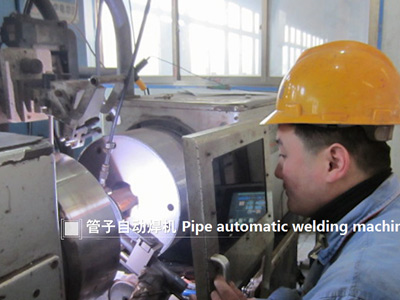 Pipe automatic welding machine